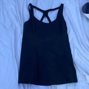 Black lulu top